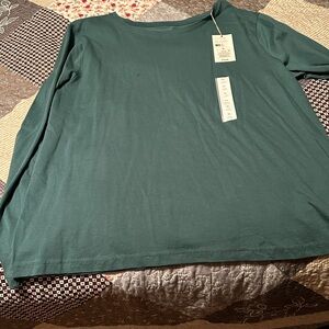 Long sleeved T-shirt